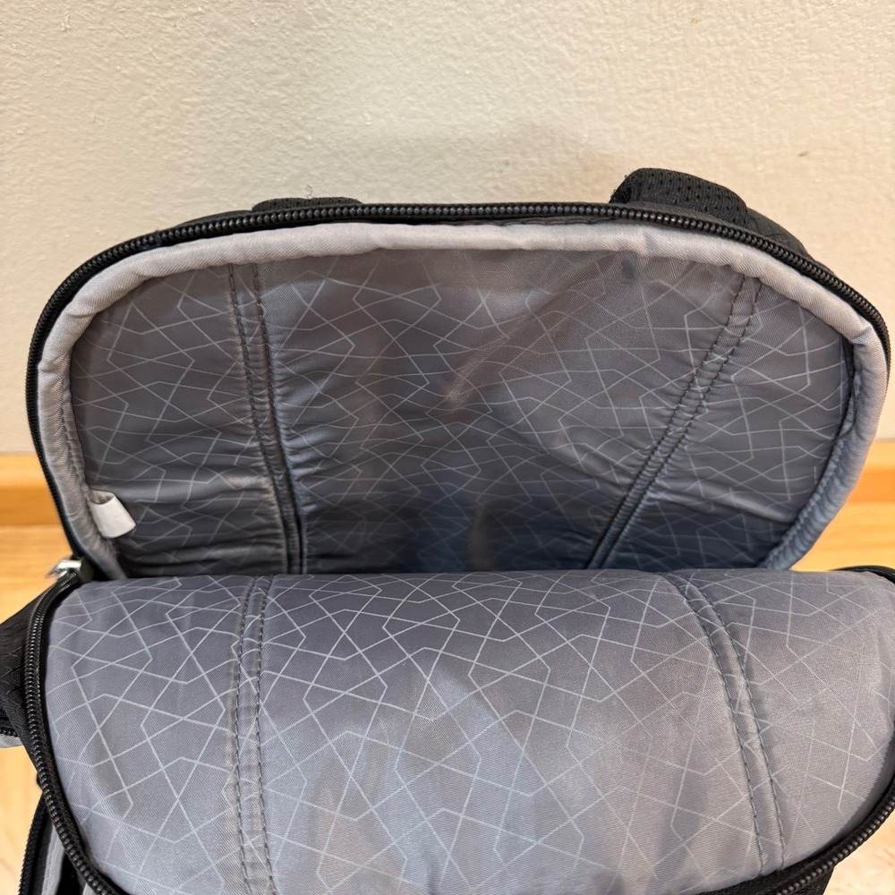High Sierra Tech Spot Laptop Bag Multi-Pocket 17"‎ Padded Compartment Backpack - Picture 12 of 16